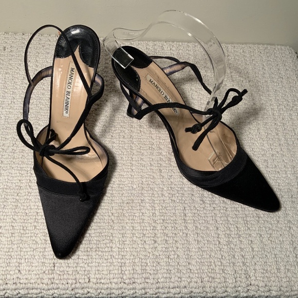 Manolo Blahnik Shoes - Manolo Blahnik Black Satin Pump